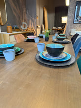 Lade das Bild in den Galerie-Viewer, Teller flach groß türkis mit braunem Rand